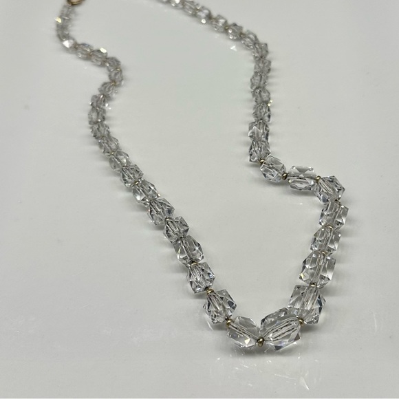 ANTIQUE Faceted Crystal Graduated Bead Necklace on Gold Chain - Picture 9 of 12